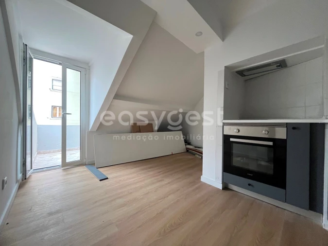 Apartamento T1 para Venda em Santa Maria Maior Foto 2