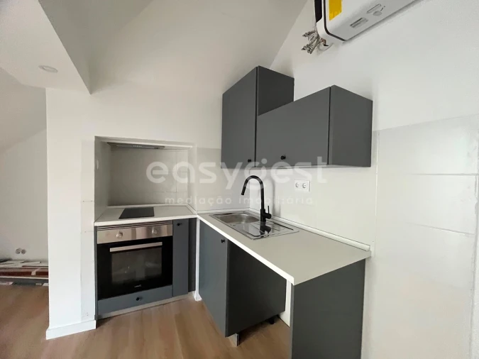 Apartamento T1 para Venda em Santa Maria Maior Foto 3
