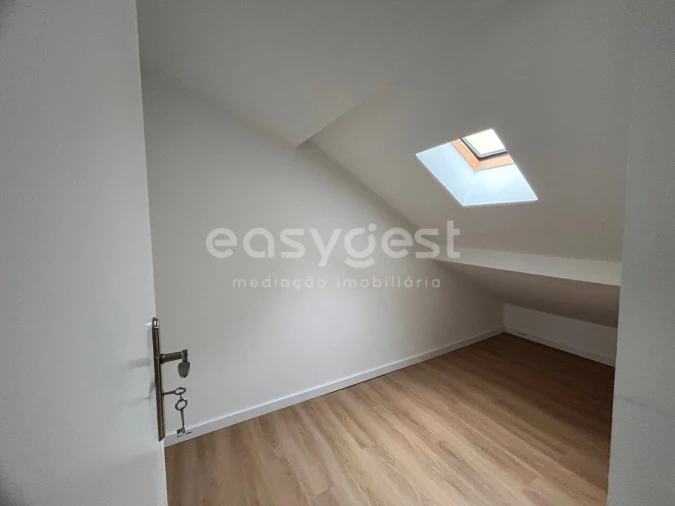 Apartamento T1 para Venda em Santa Maria Maior Foto 11