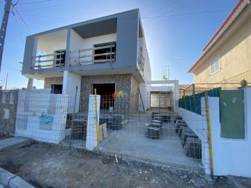 Moradia T3 para Venda em Fernao Ferro