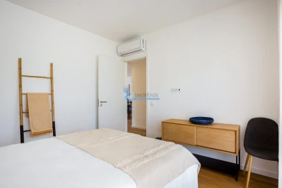 Apartamento T3 para Venda em Estômbar e Parchal