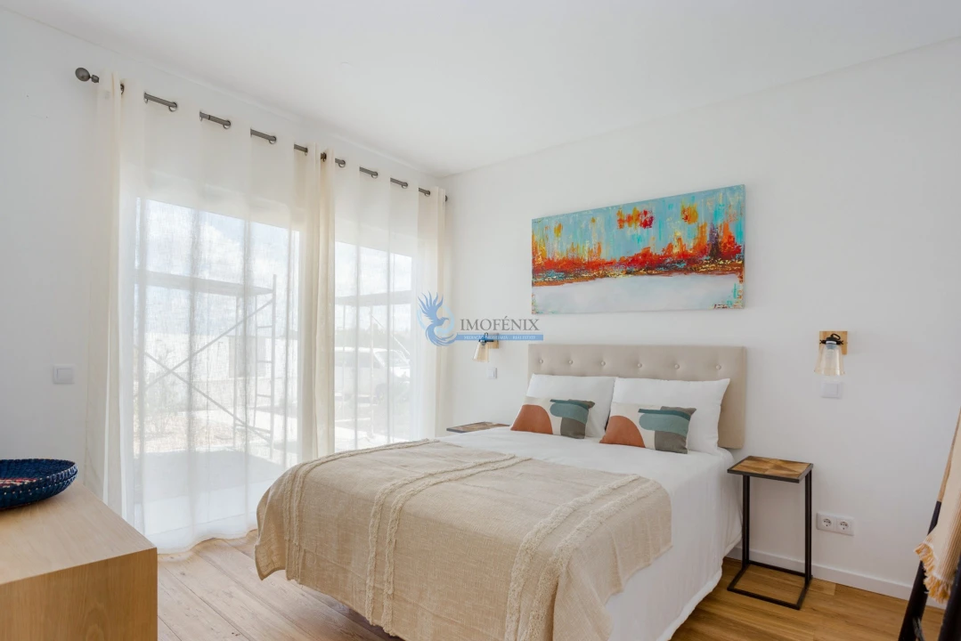 Apartamento T3 para Venda em Estômbar e Parchal Foto 11