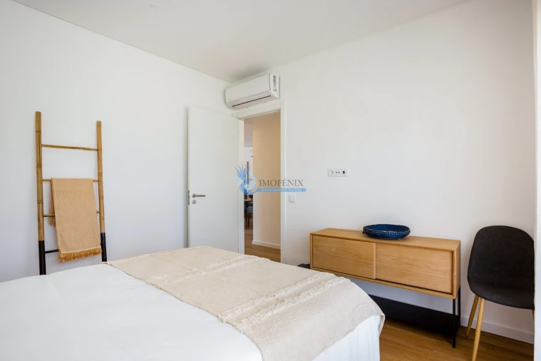 Apartamento T3 para Venda em Estômbar e Parchal Foto 12