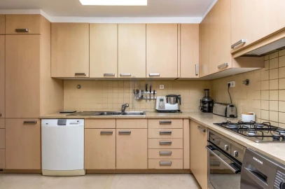 Apartamento T3 para Venda em Misericórdia