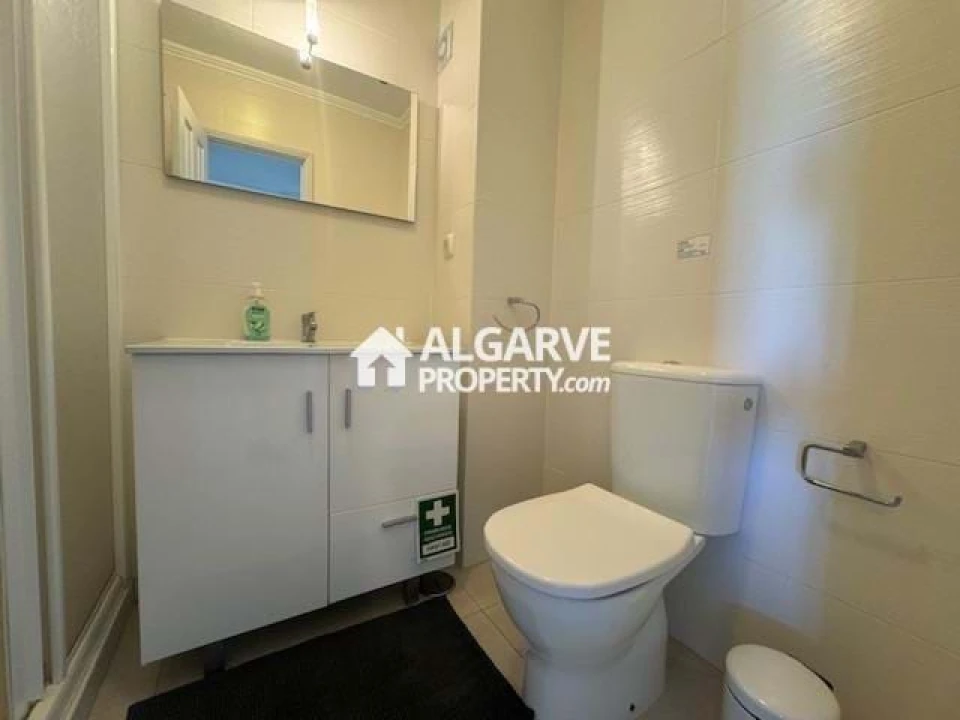 Apartamento T2 para Venda em Quarteira Foto 9