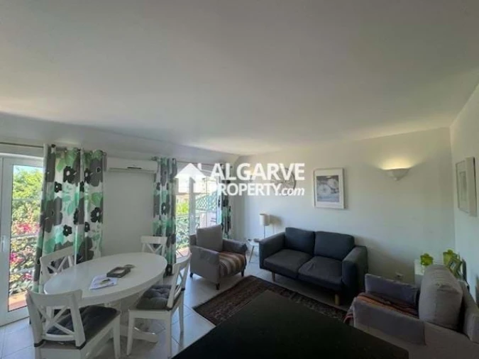 Apartamento T2 para Venda em Quarteira Foto 2