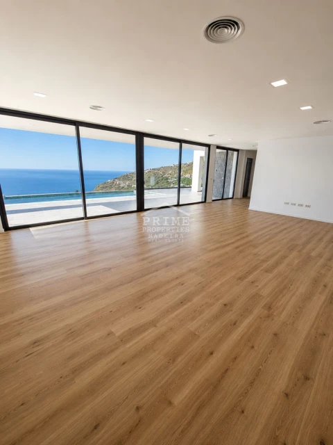 Moradia T4 para Venda em Arco da Calheta