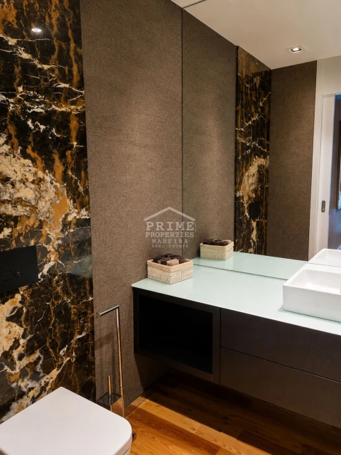Apartamento T2 para Venda em Funchal (Se)