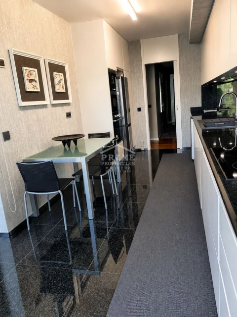 Apartamento T2 para Venda em Funchal (Se)
