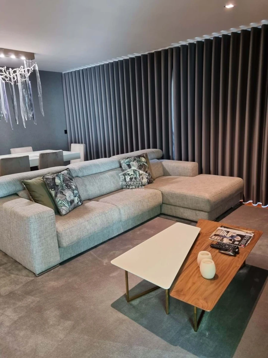 Apartamento T2 para Venda em Funchal (Se) Foto 2
