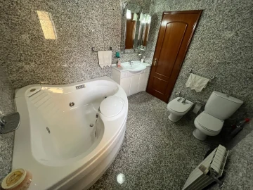 Moradia T5 para Venda em São Mamede de Infesta e Senhora da Hora