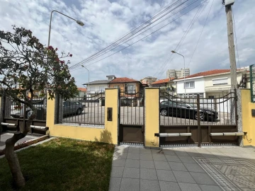 Moradia T5 para Venda em São Mamede de Infesta e Senhora da Hora