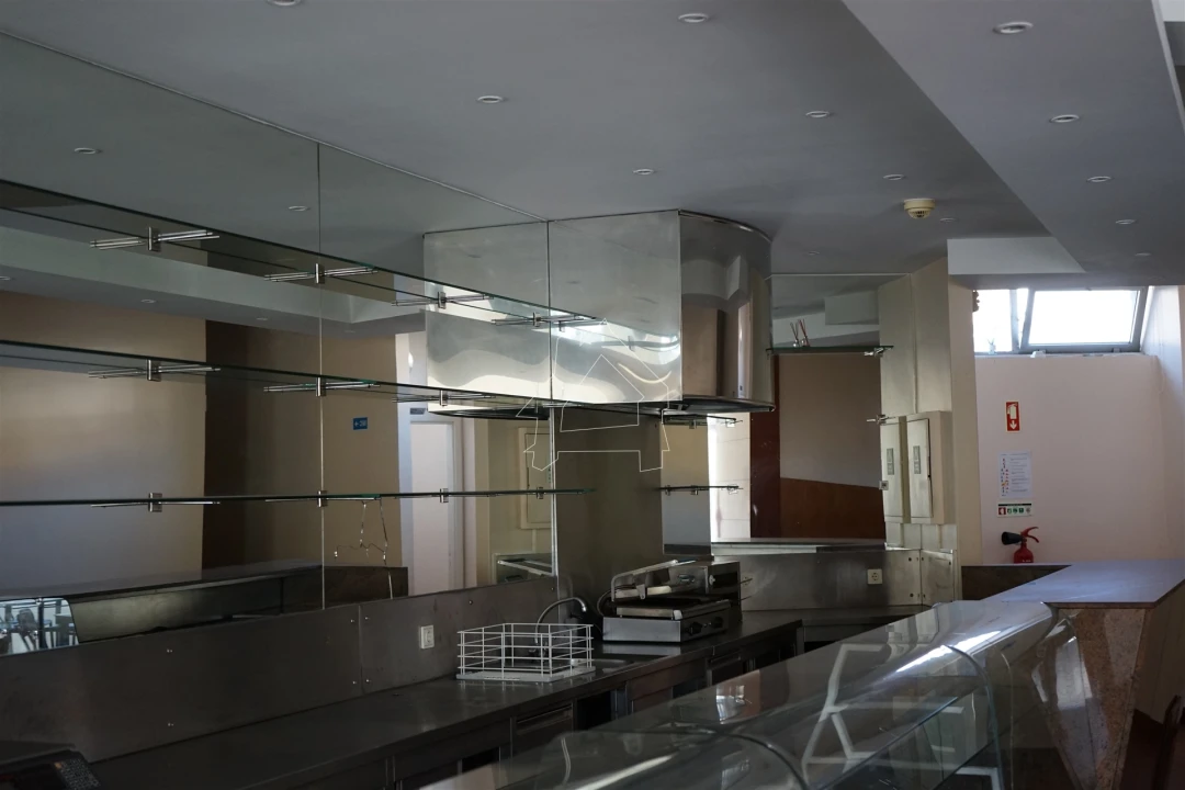 Loja para Arrendamento em Santa Maria da Feira, Travanca, Sanfins e Espargo Foto 2