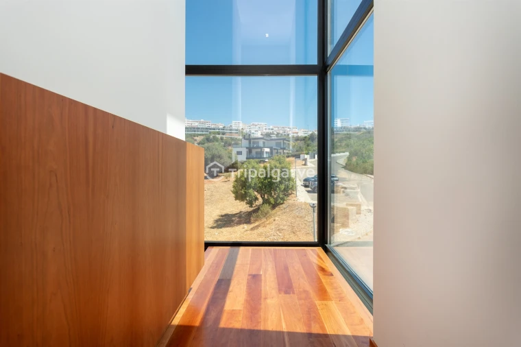 Moradia T4 para Venda em Albufeira e Olhos de Água Foto 13