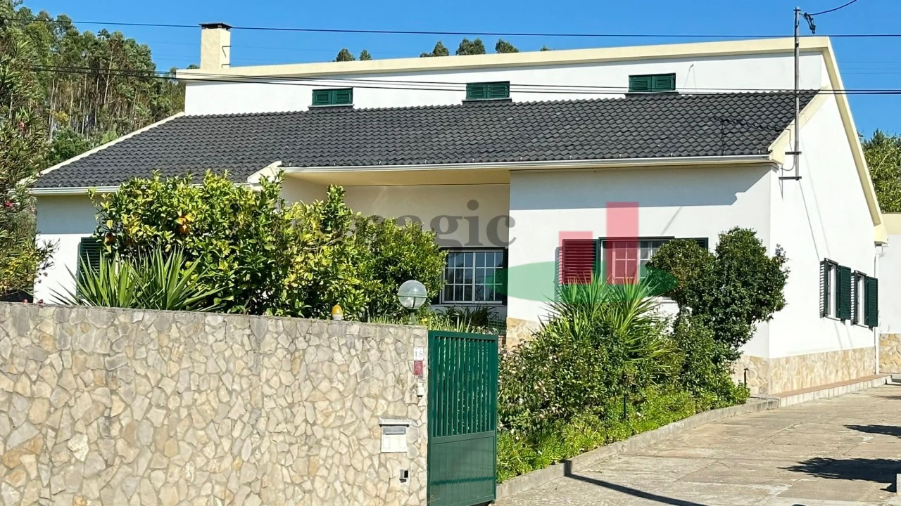 Moradia T3 para Venda em Asseiceira Foto 1