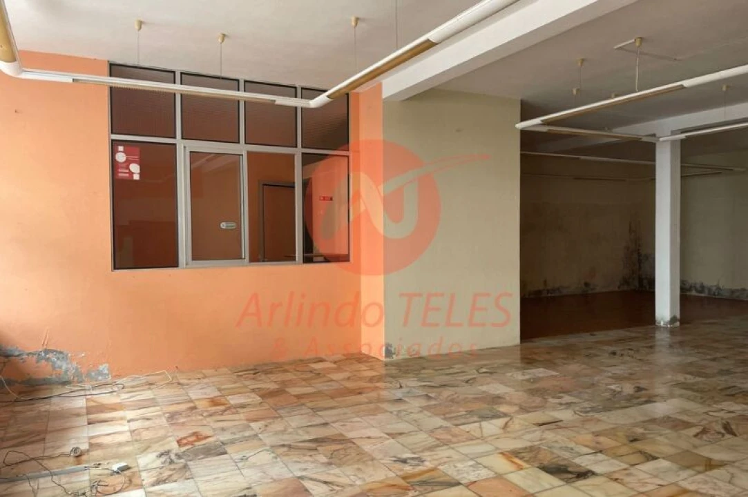 Loja para Venda em Praia da Vitoria (Santa Cruz) Foto 11