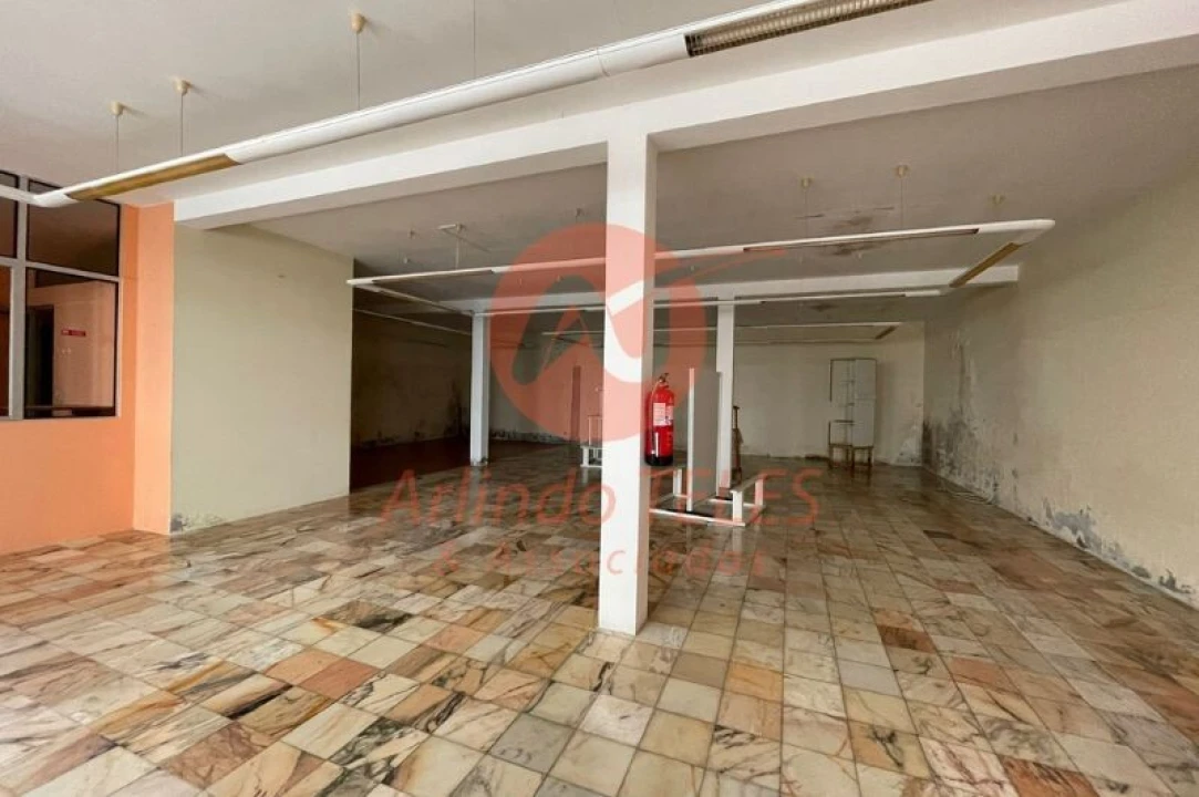 Loja para Venda em Praia da Vitoria (Santa Cruz) Foto 10