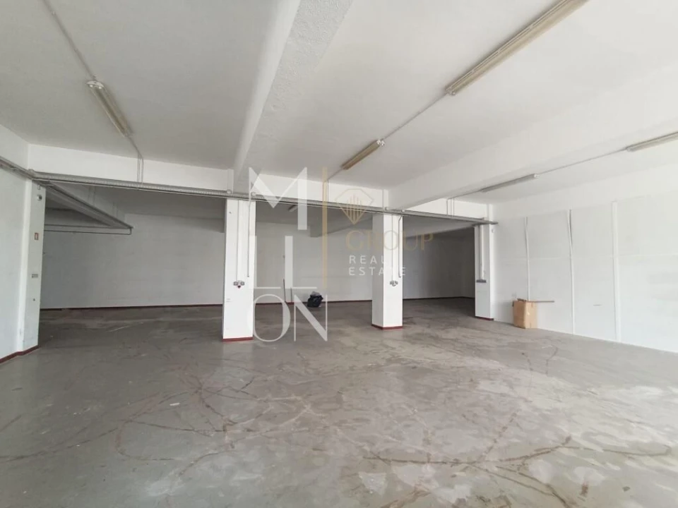 Armazém para Venda em São João da Madeira Foto 8