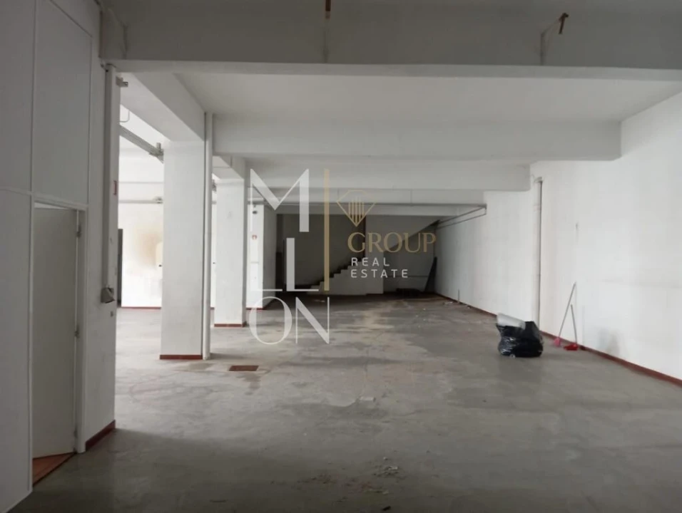 Armazém para Venda em São João da Madeira Foto 11