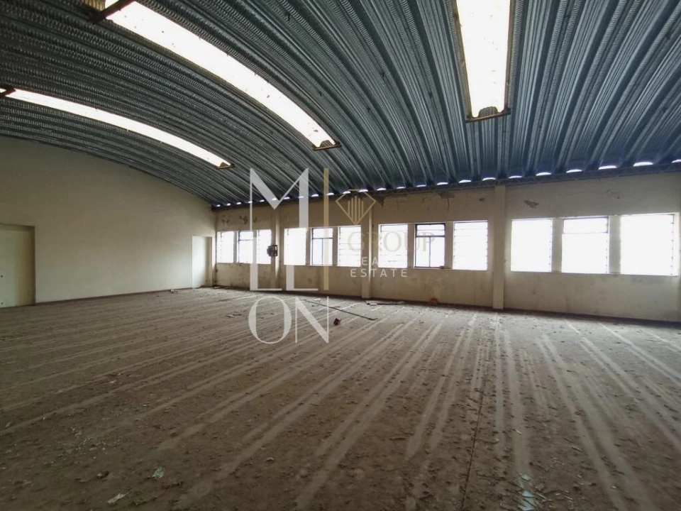 Armazém para Venda em São João da Madeira Foto 2