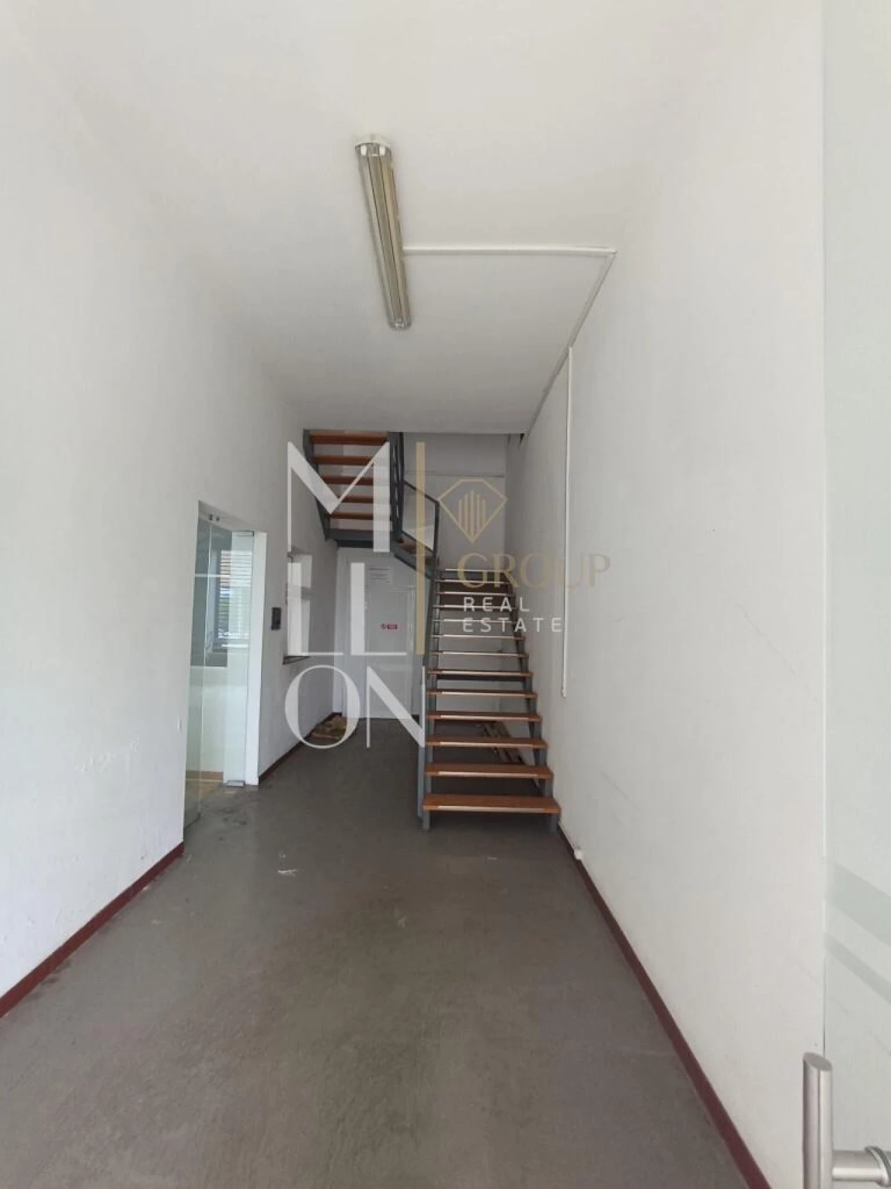 Armazém para Venda em São João da Madeira Foto 6