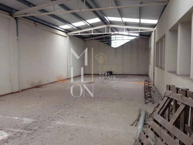 Armazém para Venda em São João da Madeira Foto 10