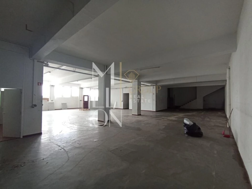 Armazém para Venda em São João da Madeira Foto 9