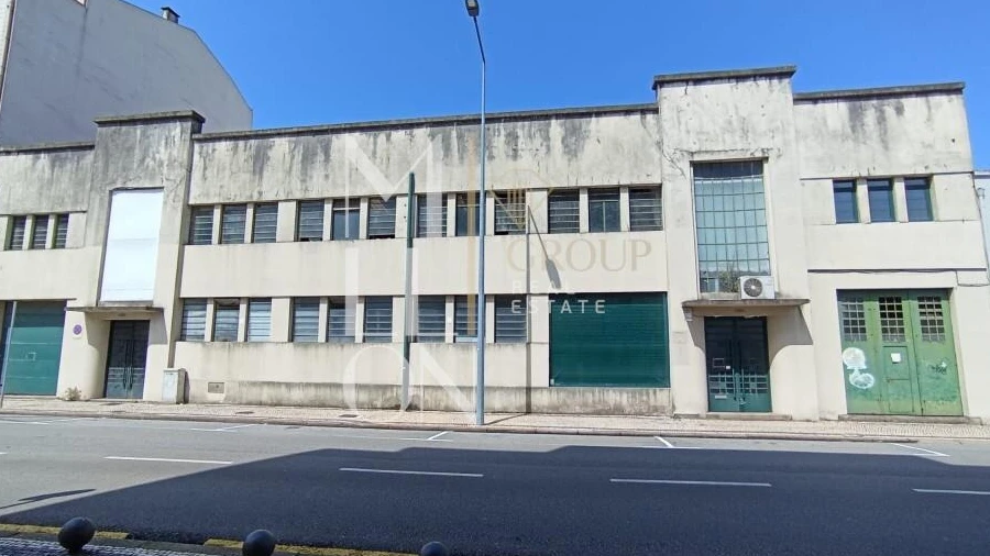 Armazém para Venda em São João da Madeira