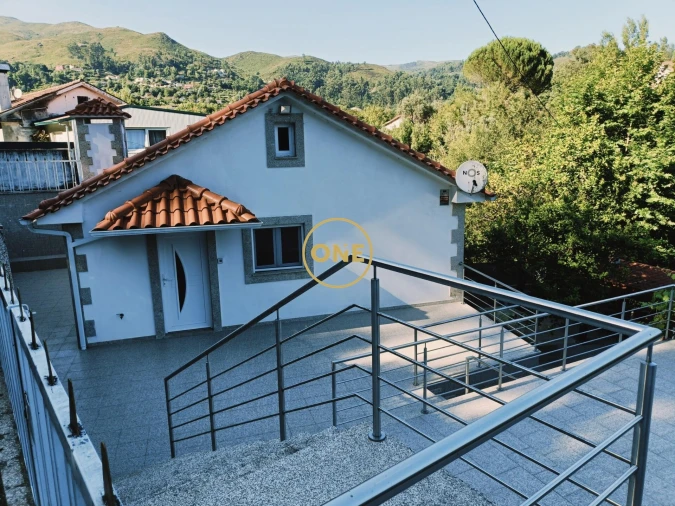 Moradia T3 para Venda em Valdreu Foto 2