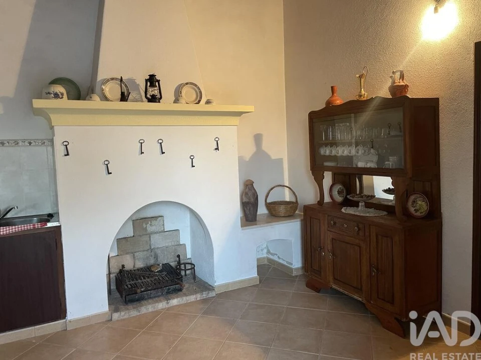 Moradia T4 para Venda em Ameixial Foto 5