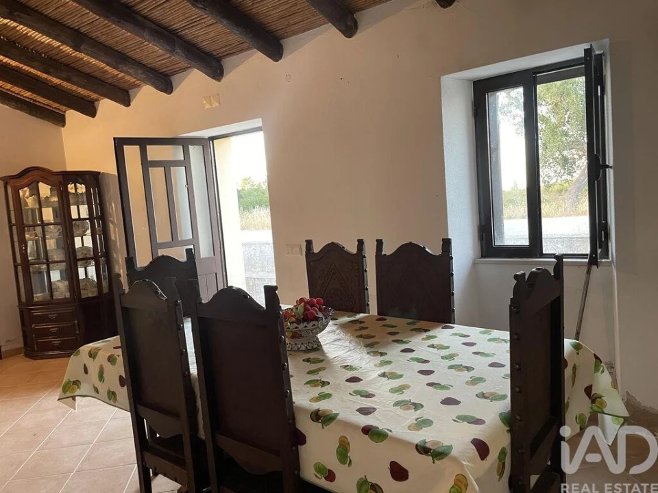 Moradia T4 para Venda em Ameixial Foto 3