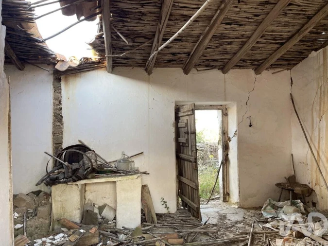 Moradia T4 para Venda em Ameixial Foto 15