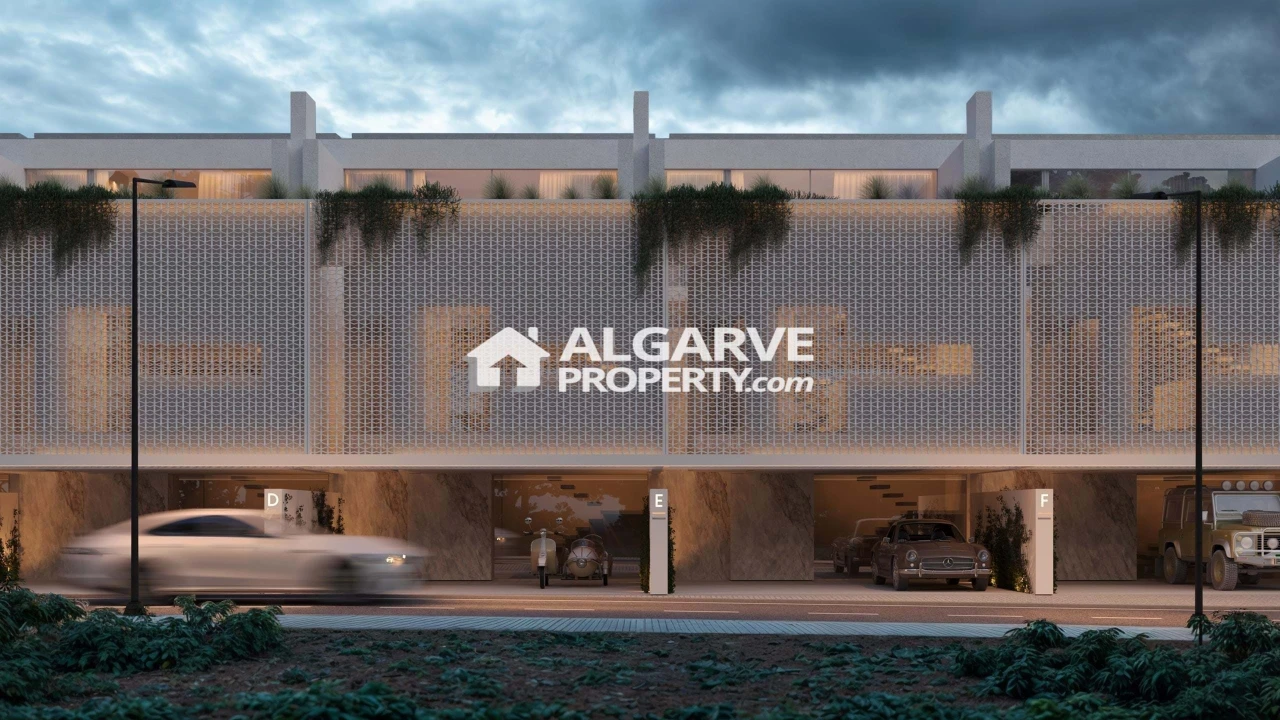 Moradia T4 para Venda em Quarteira Foto 3