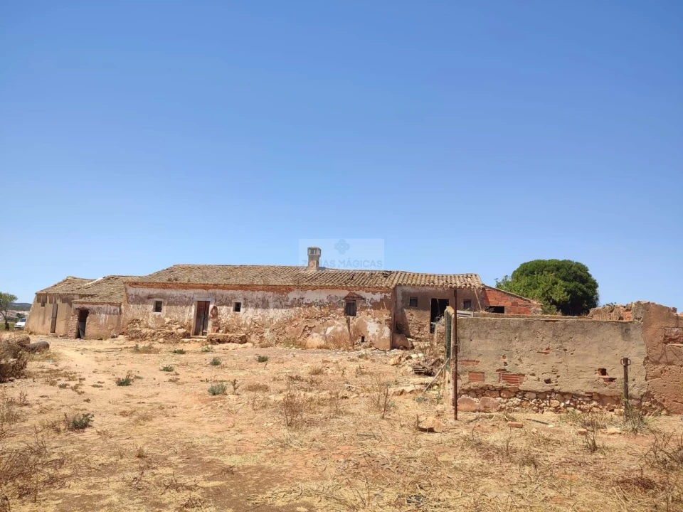 Quinta T4 para Venda em Lagos (São Sebastião e Santa Maria) Foto 1