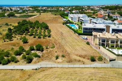 Terreno para Venda em Albufeira e Olhos de Água