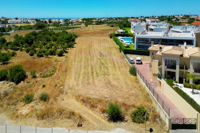 Terreno para Venda em Albufeira e Olhos de Água