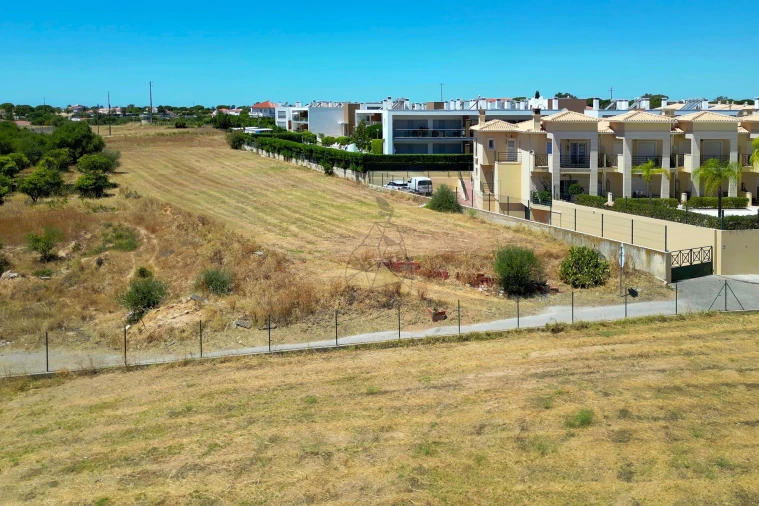 Terreno para Venda em Albufeira e Olhos de Água Foto 6