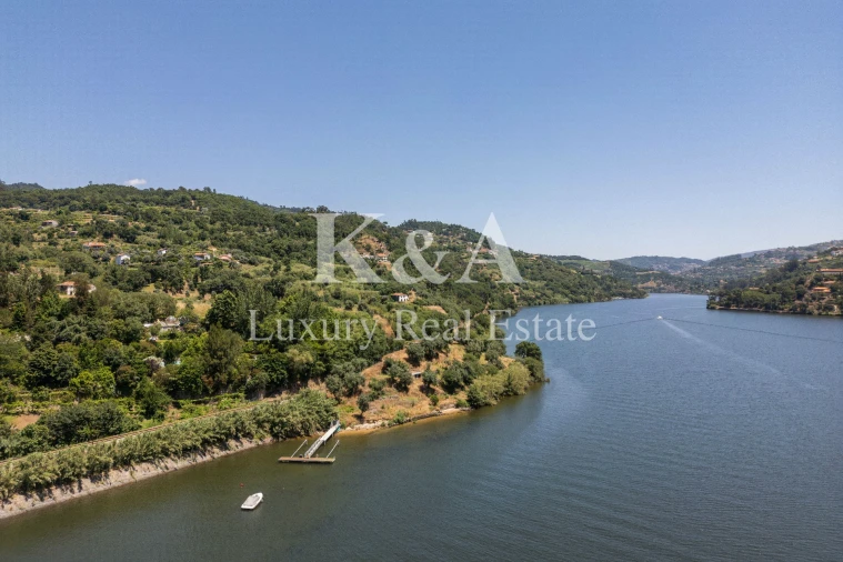 Quinta T5 para Venda em Santa Cruz do Douro e São Tomé de Covelas Foto 5