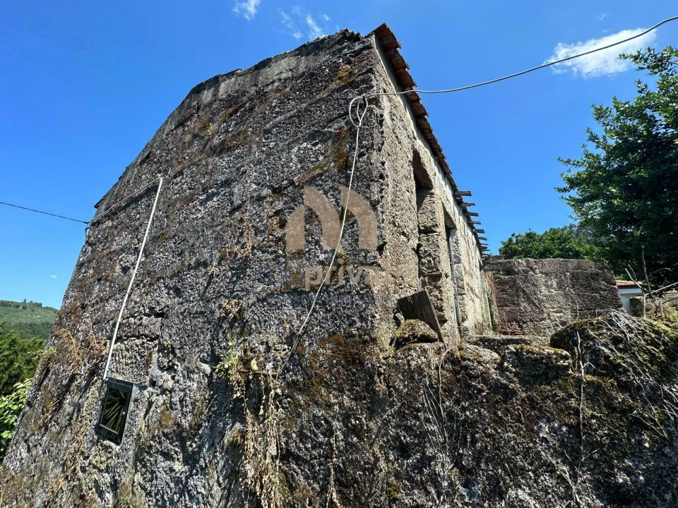 Moradia T3 para Venda em Vilarinho Foto 4