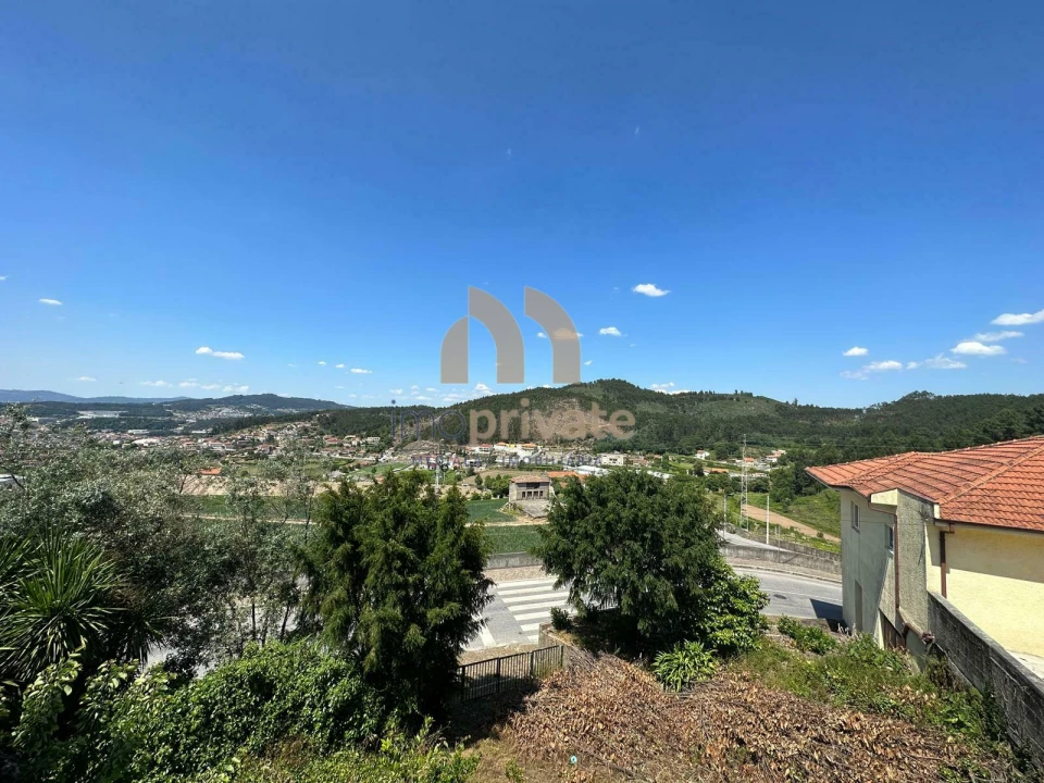 Moradia T3 para Venda em Vilarinho Foto 3