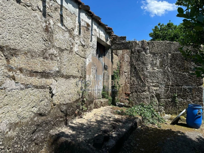 Moradia T3 para Venda em Vilarinho Foto 8