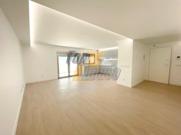 Apartamento T3 para Venda em Costa da Caparica