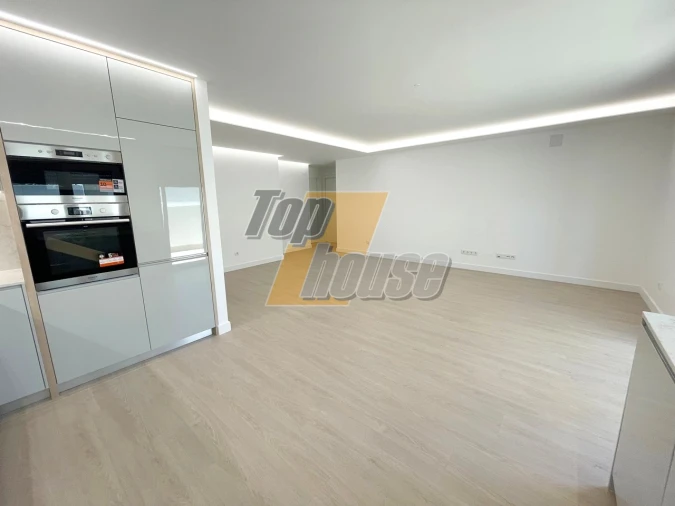 Apartamento T3 para Venda em Costa da Caparica Foto 2
