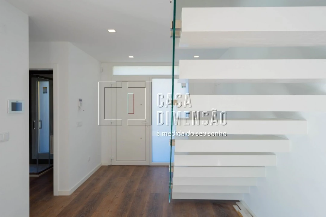 Moradia T4 para Venda em Amora Foto 5