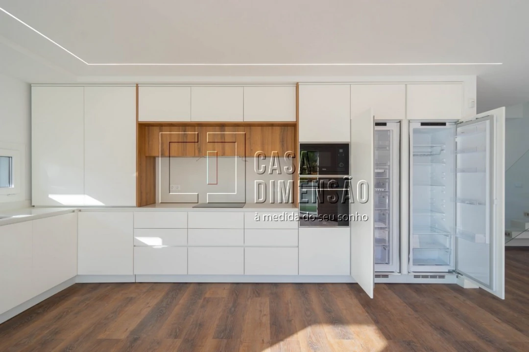 Moradia T4 para Venda em Amora Foto 15