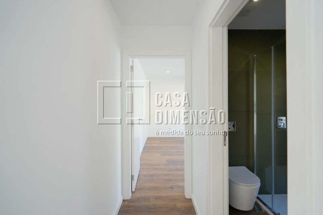 Moradia T4 para Venda em Amora Foto 17