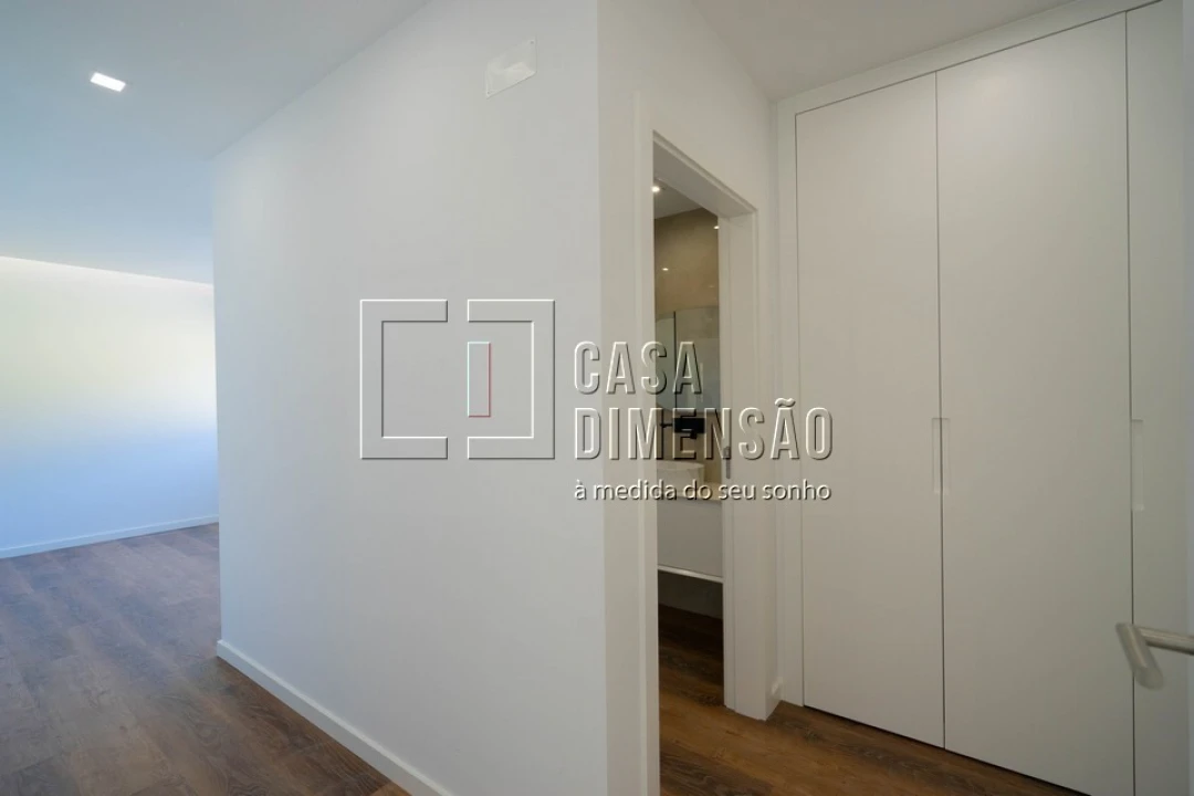 Moradia T4 para Venda em Amora Foto 33