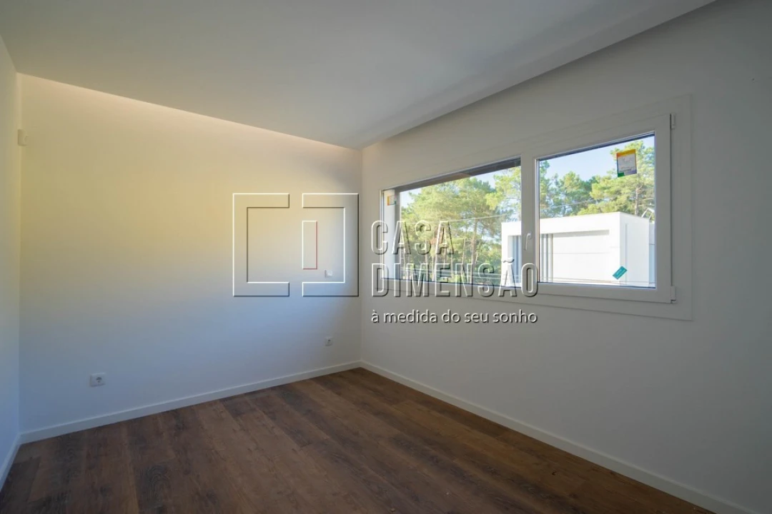 Moradia T4 para Venda em Amora Foto 34