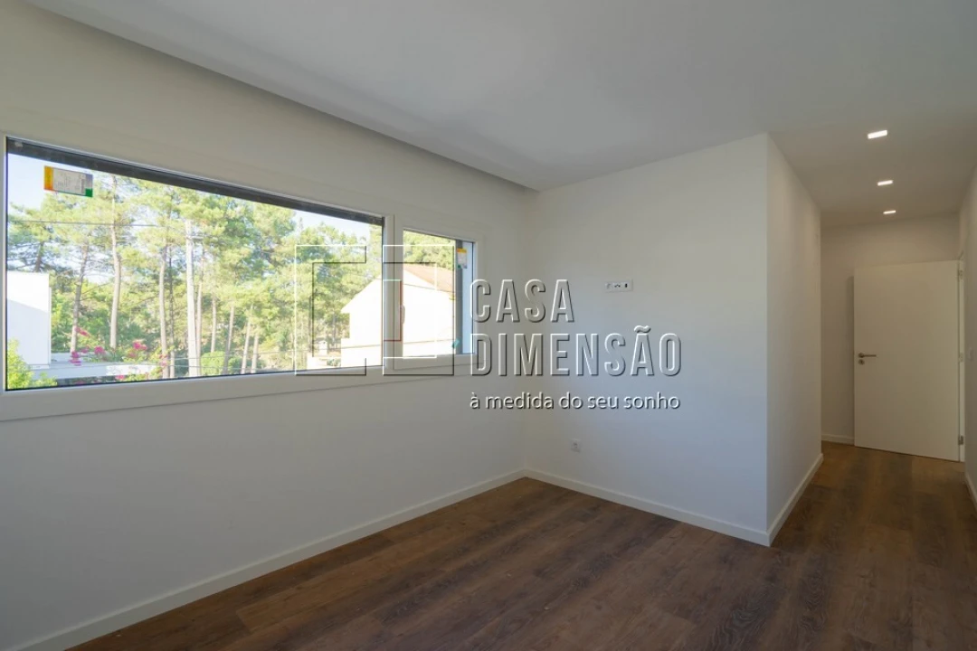 Moradia T4 para Venda em Amora Foto 35