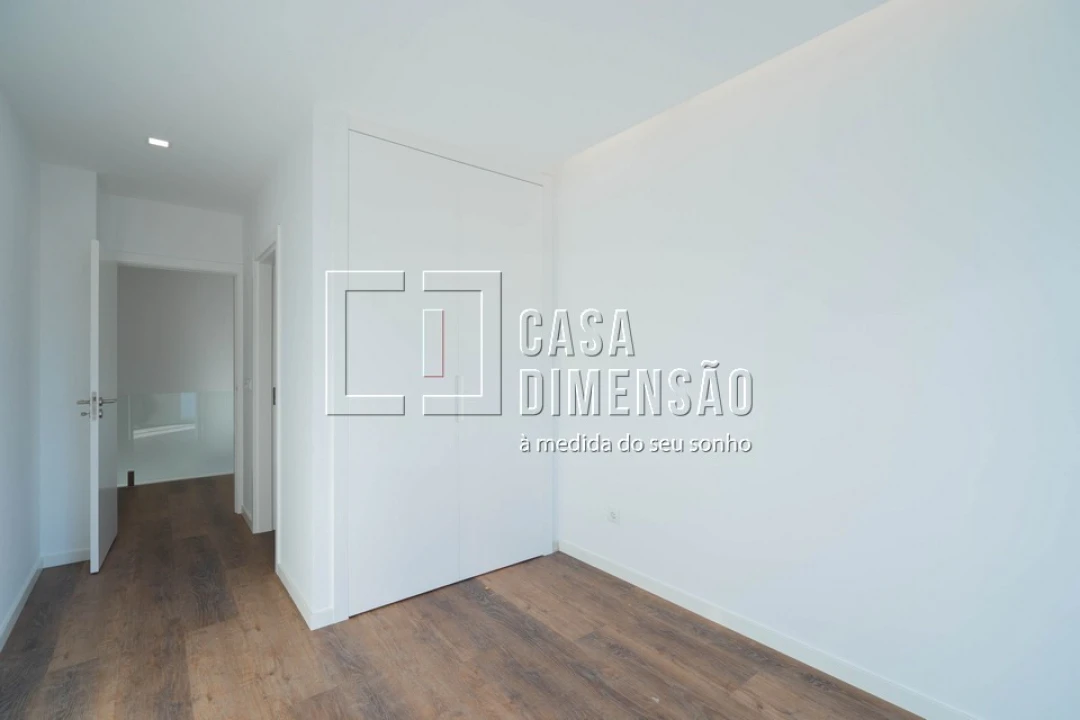 Moradia T4 para Venda em Amora Foto 43